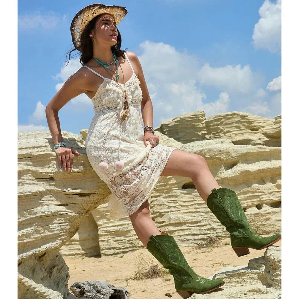 Women's Green Mid Calf Embroidery Cowgirl Boots Retro Snip Toe Western Boot